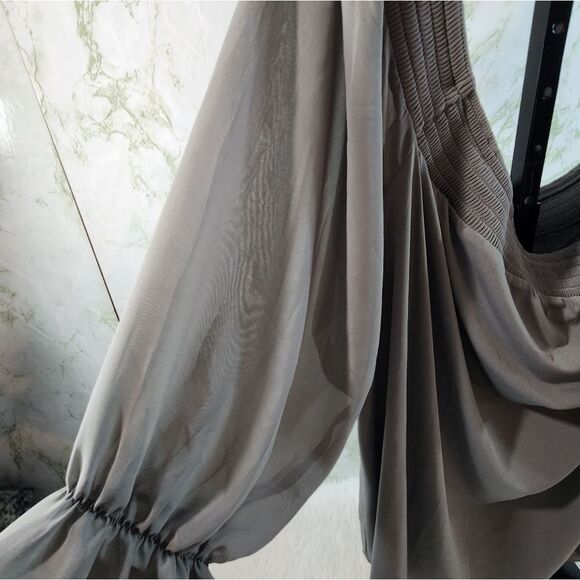 TORRID Beautiful Off the Shoulder Top - Picture 2 of 8